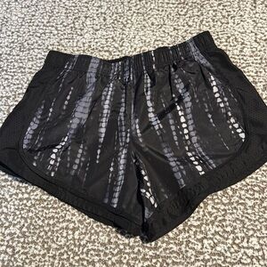 Athletic works shorts M